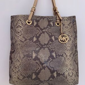 Michael Kors bag